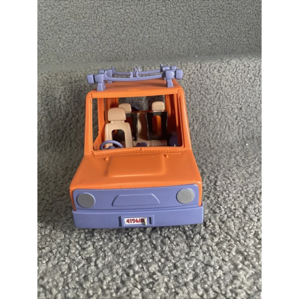moose toys bluey car